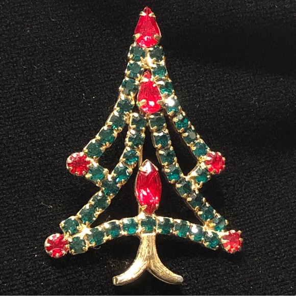Gold tone Christmas tree brooch with red & green prong set rhinestones - Picture 4 of 8